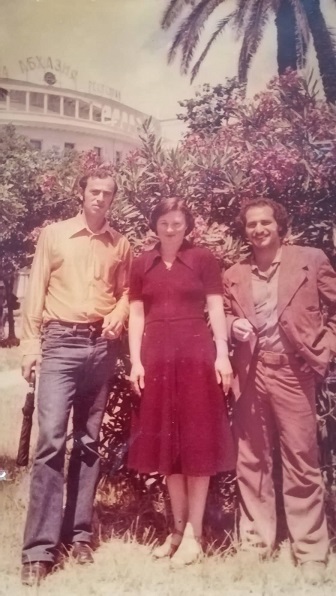 Zaira Qardava with her husband (left)  and her brother Rezo 